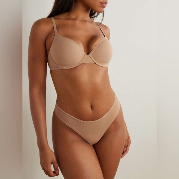 SKIMS Fits Everybody T-Shirt‎ Bra color faded nectar size 38D NWT in packaging - Picture 1 of 6